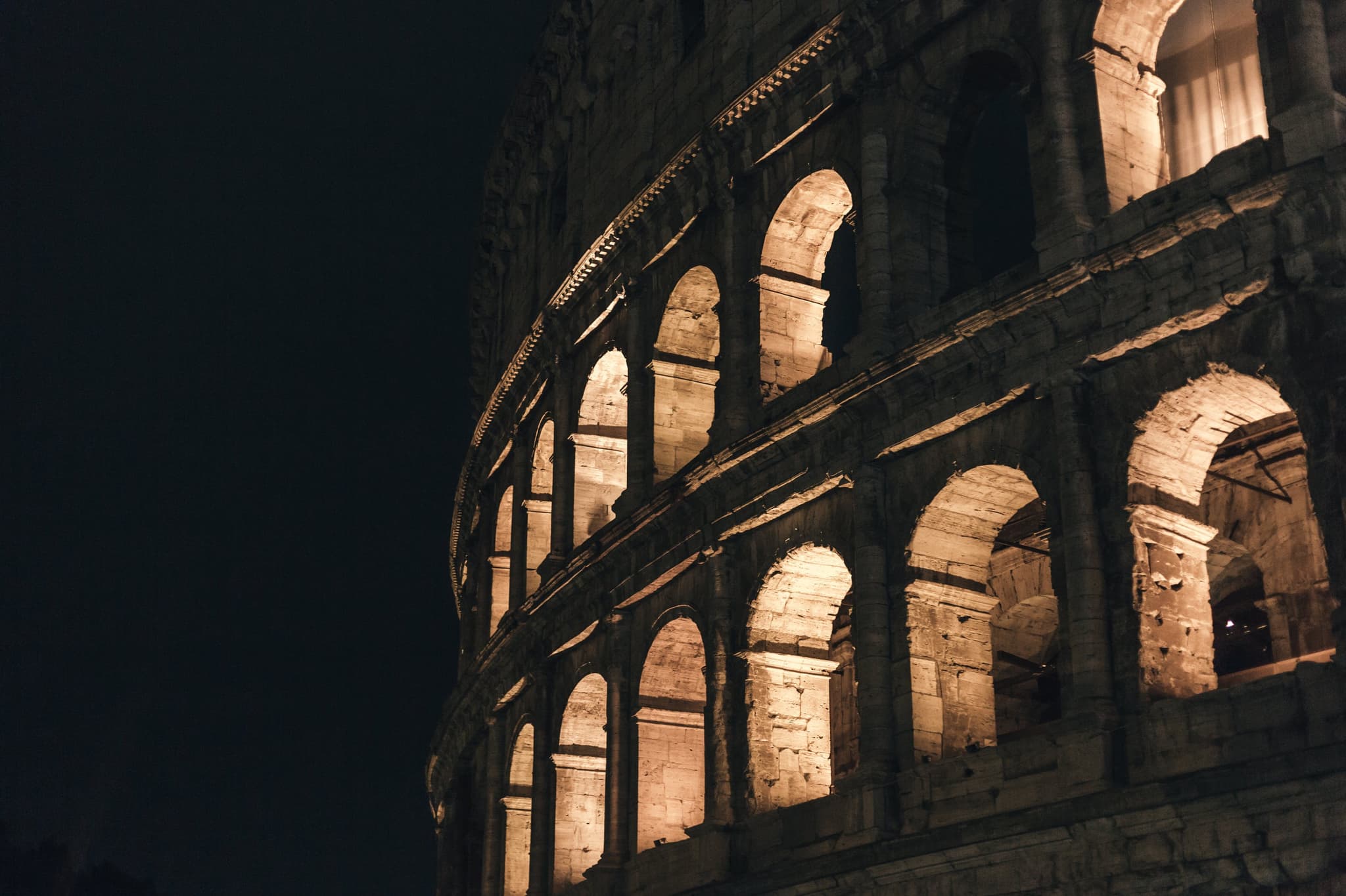 Rome by Night Private Car Tour – Colosseum, Trevi Fountain & St. Peter’s Square